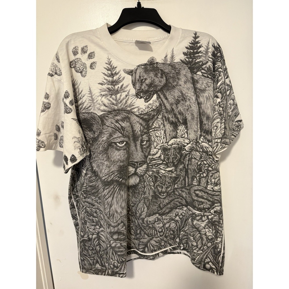Vintage Nature Panther AOP T-shirt Size XL
